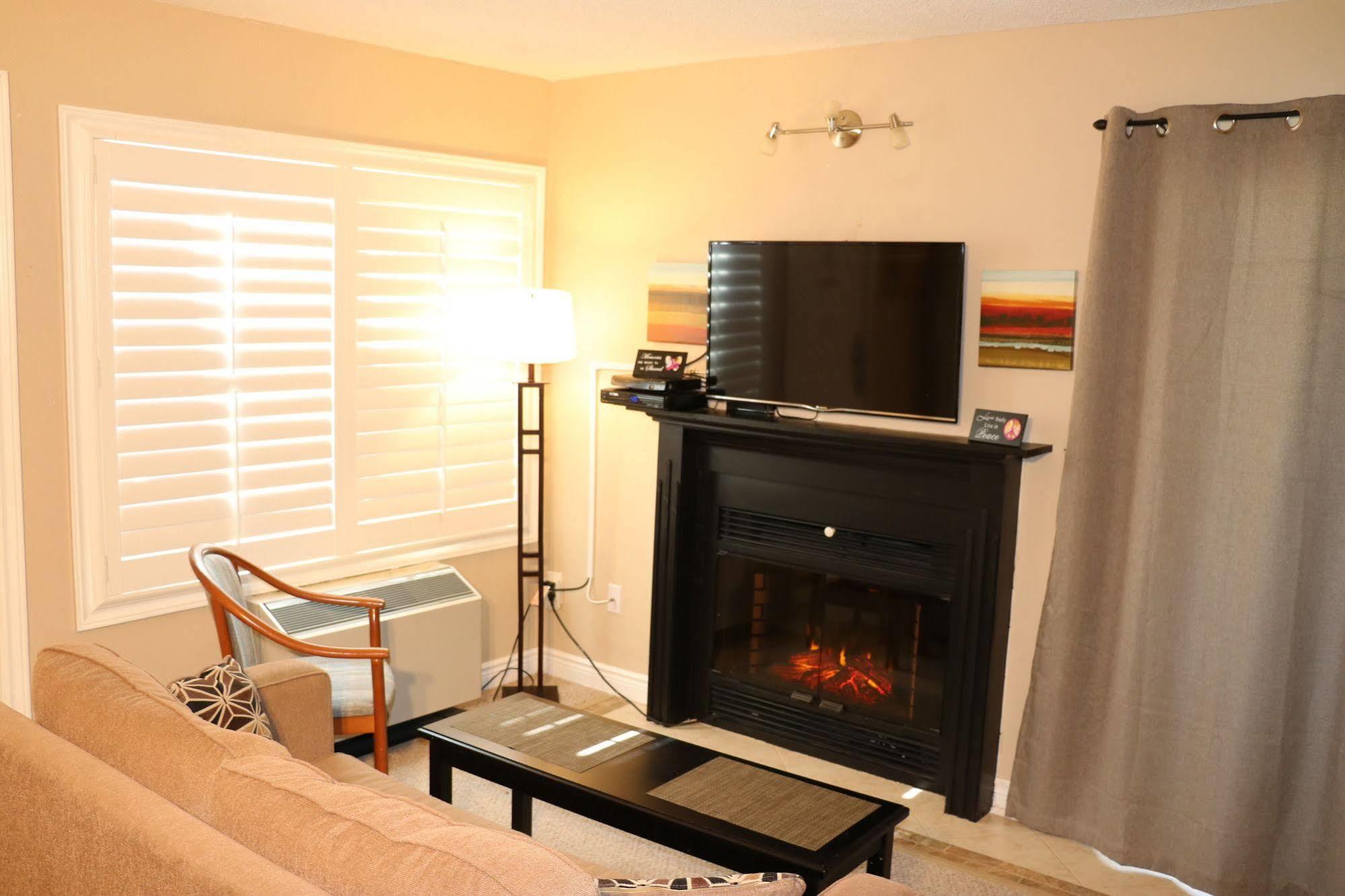 ההרים הכחולים Blue Mountain Suites מראה חיצוני תמונה